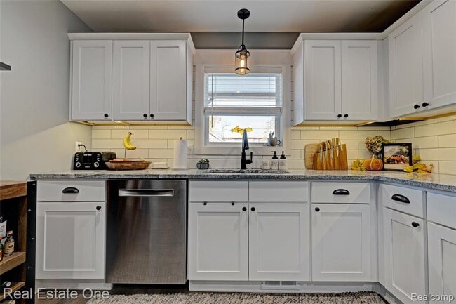 Building Photo - 15 South St