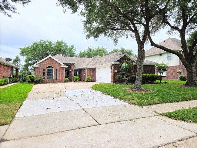 Building Photo - 4018 N Crystal Lake Cir