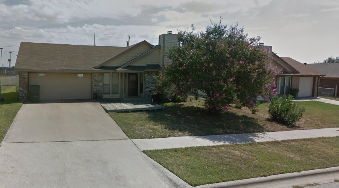 Building Photo - 3502 Chisholm Trail