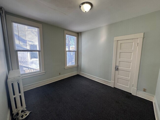 Building Photo - 787-789 Aurora Ave