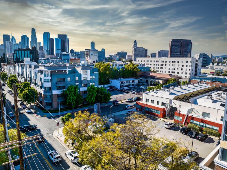 Building Photo - 130 S Hewitt St