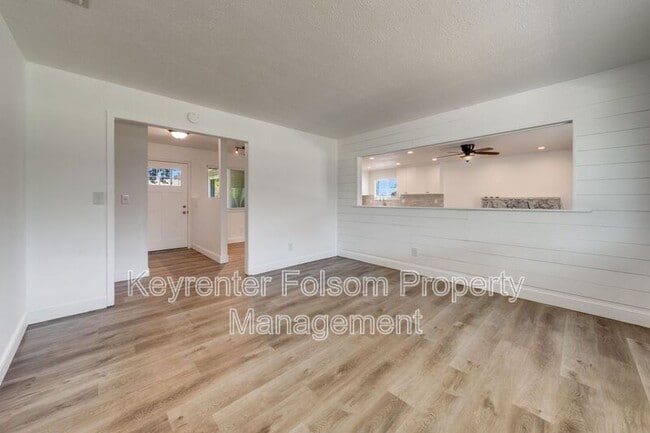 Building Photo - 5800 Deary Way