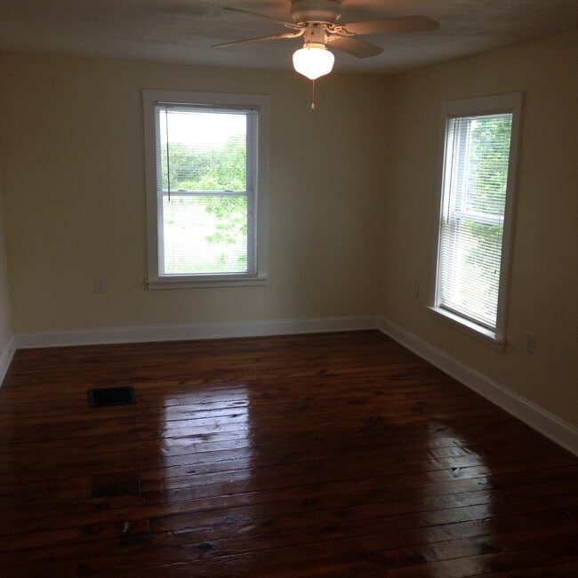 Building Photo - 5 Six Hundred Rd