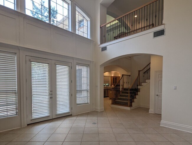 Building Photo - Serene 3 Bed / 3 Bath in Great Austin Loca...