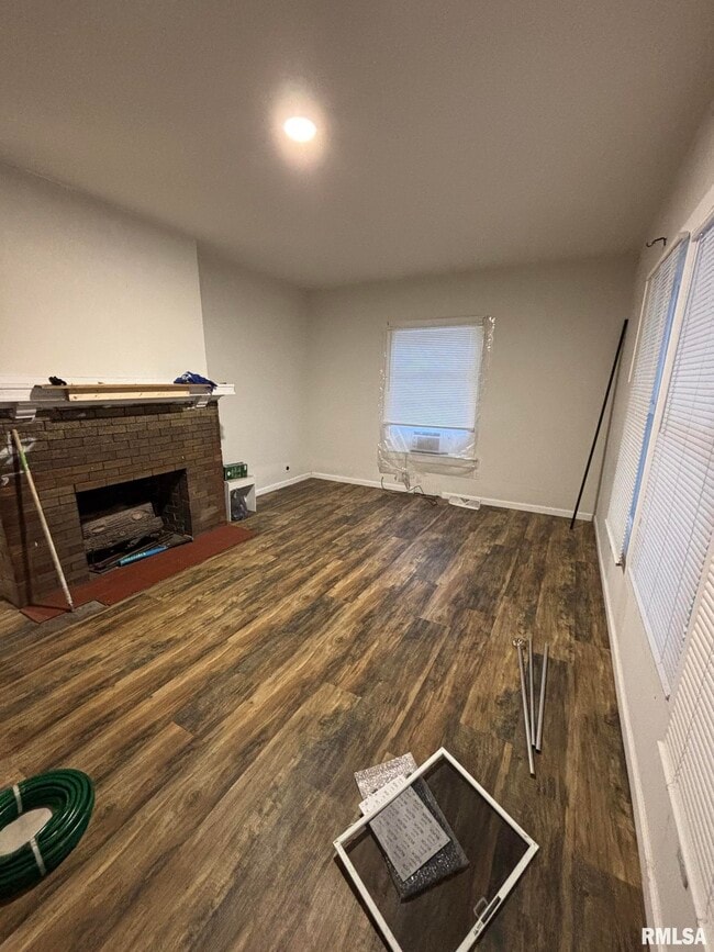 Building Photo - 707 E Nebraska Ave