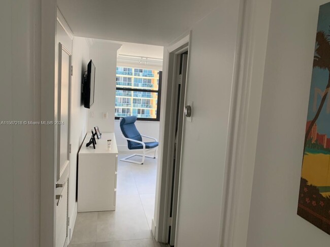 Building Photo - 2301 S Ocean Dr