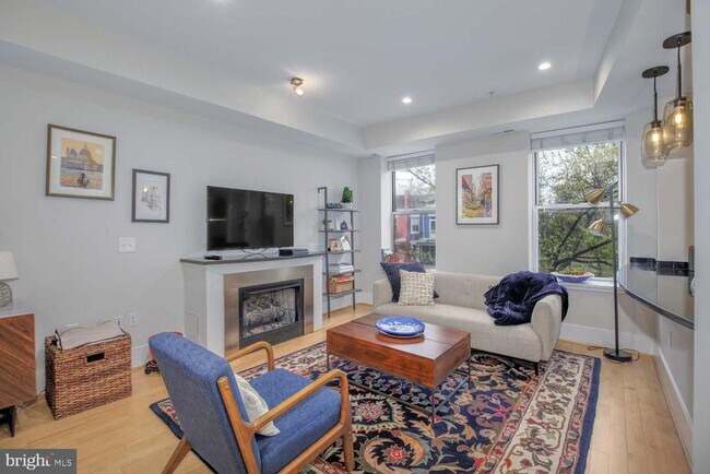 Primary Photo - 2914 11th St NW