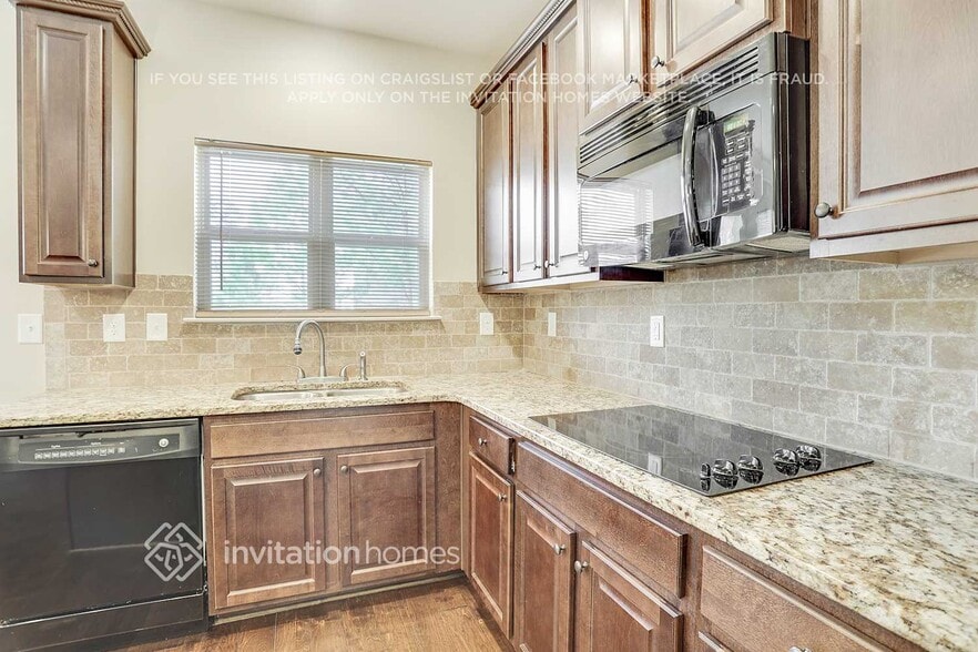 Building Photo - 3857 Valley Bluff Ln