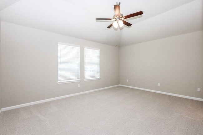 Building Photo - 3018 Tres Olivos Dr