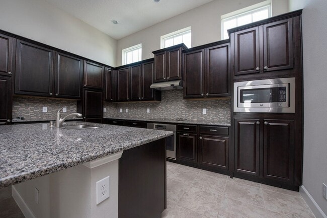 Building Photo - Modern 2 bedroom, 2 bath Townhouse with Bonus Room in the Laureate Park Community of Lake Nona.