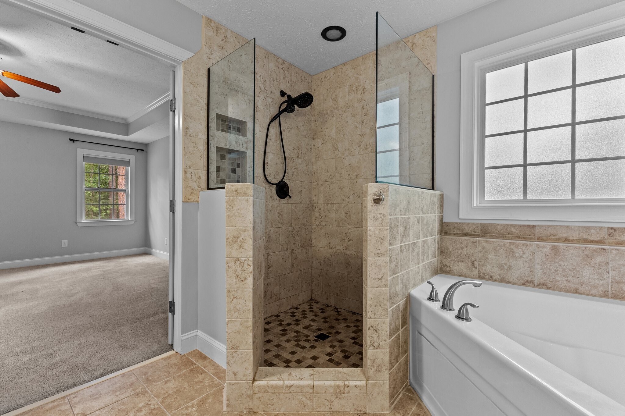 Building Photo - 768 Riverbirch Dr