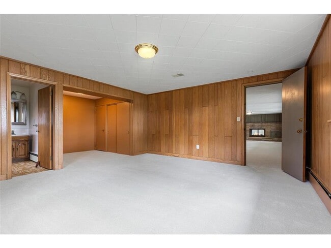 Building Photo - 6400 Greenbriar Ave