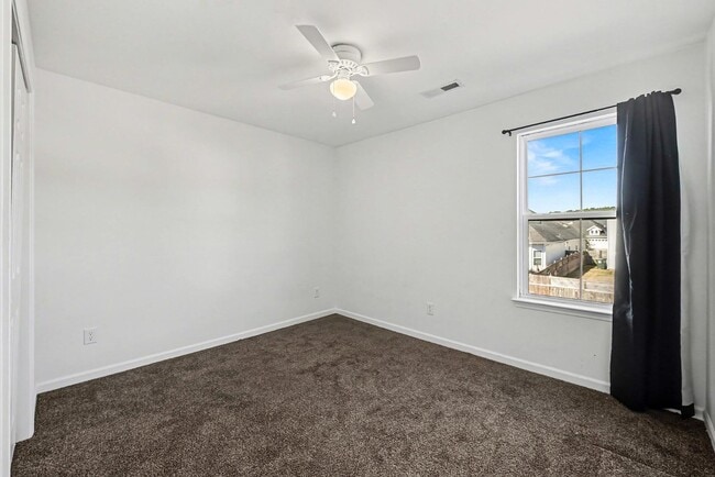 Building Photo - 146 Woodbrook Way