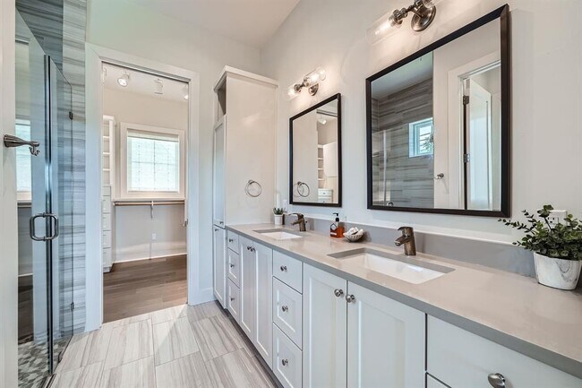 Building Photo - 19517 Flying J Blvd