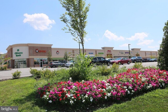Building Photo - 1705 Mountainview Dr