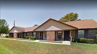 Building Photo - 202 Keasler