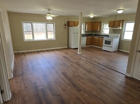 Building Photo - 52 Shelterwood Rd