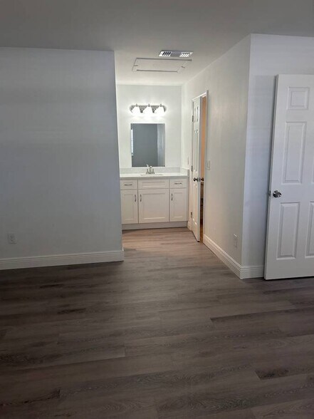 Building Photo - 4520 67th St W