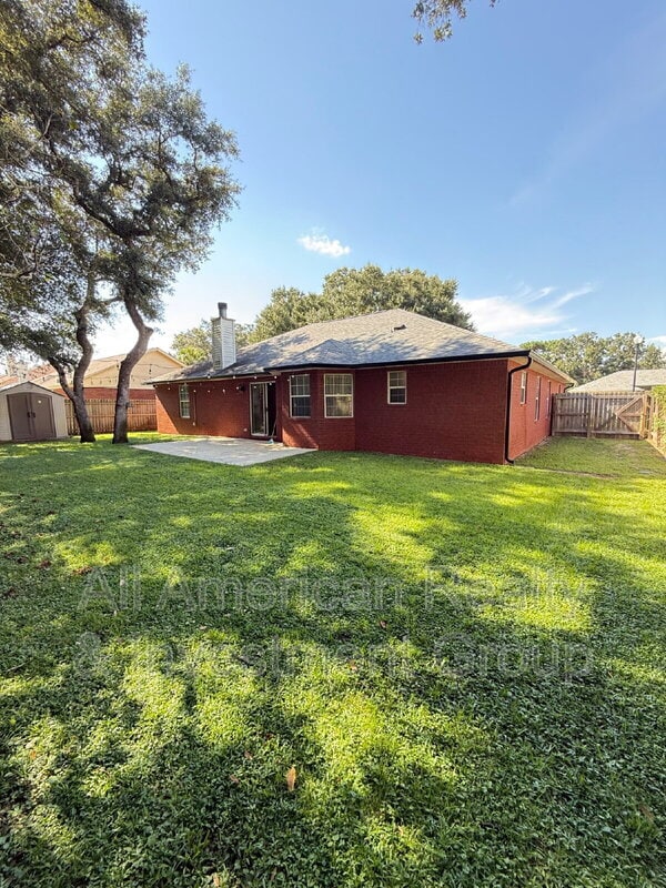 Building Photo - 7968 Lola Cir
