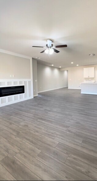 Building Photo - 5016 Connecticut Way