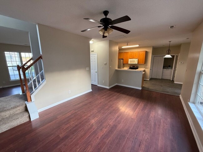 Building Photo - Cute Home in Great North Charlotte Community