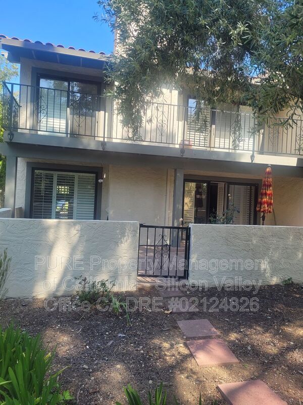 Building Photo - 114 Casa Grande