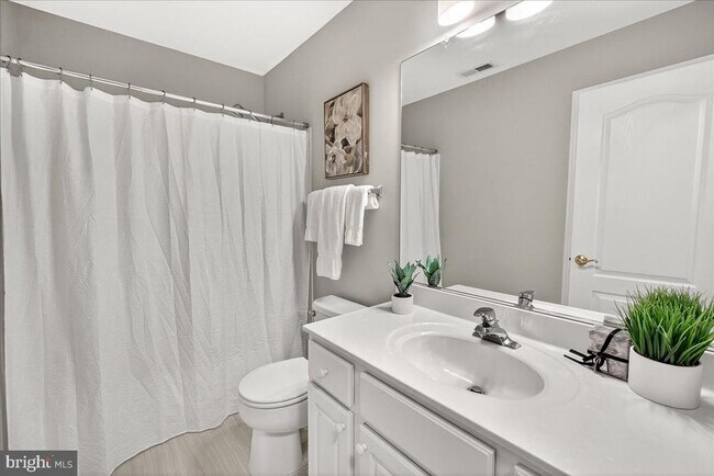 Building Photo - 9938 Timberknoll Ln