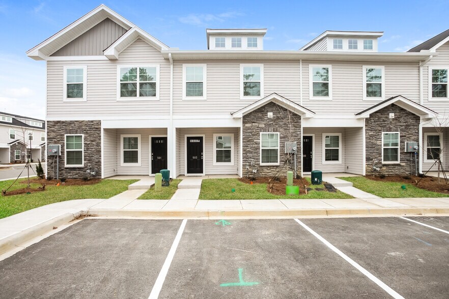Building Photo - 503 Duck Grv Wy