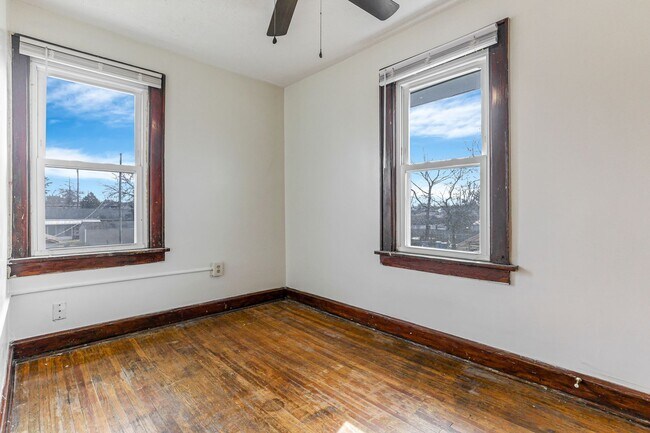 Building Photo - 252-254 S Wayne Ave