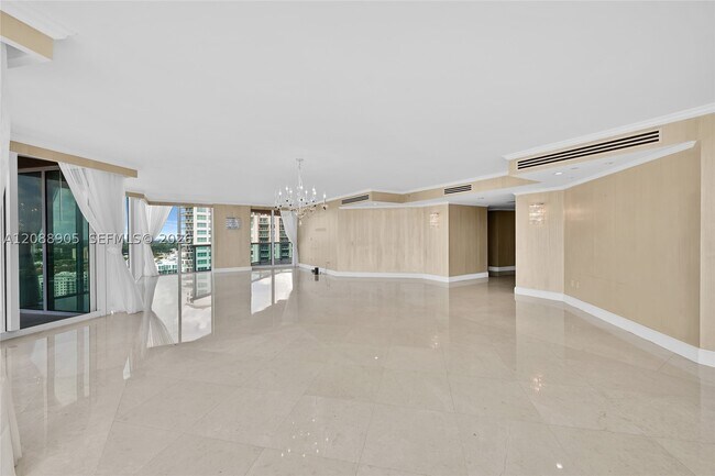 Building Photo - 3370 Hidden Bay Dr