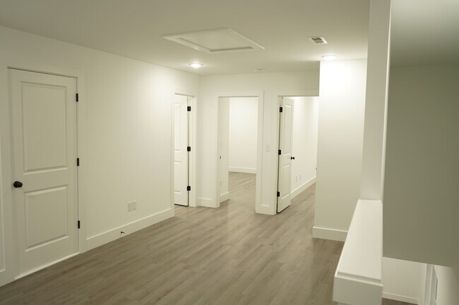 Building Photo - 781 Berry Rd