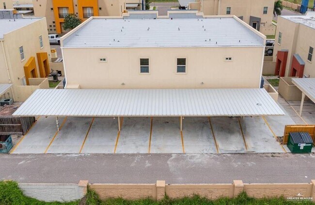 Building Photo - 10 East St