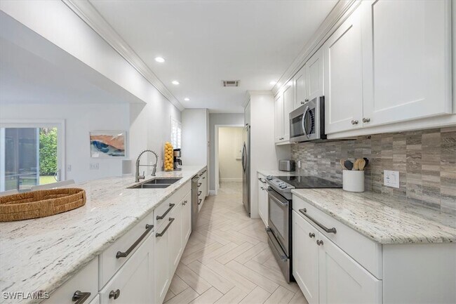 Building Photo - 1236 13th Ave N