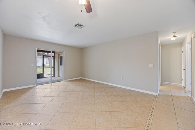 Building Photo - 1514 Clearlake Rd