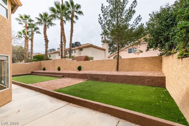 Building Photo - 821 Long Branch Dr