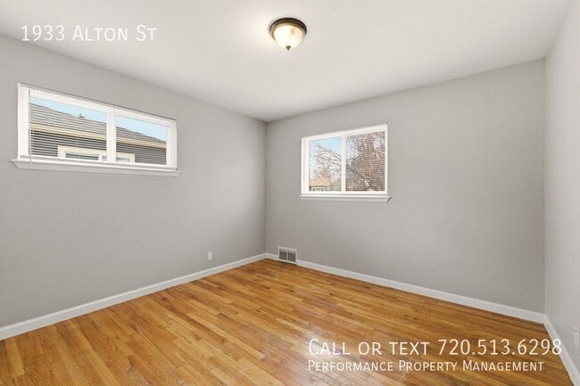 Building Photo - 1933 Alton St