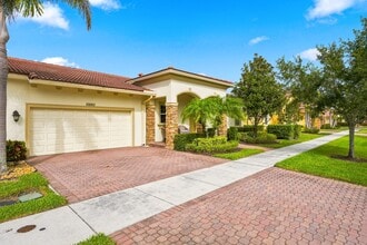 Building Photo - 10263 SW Reggiani Rd