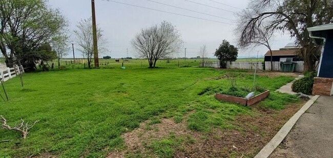Building Photo - Country Living Byron/Tracy 3 Bedroom Count...