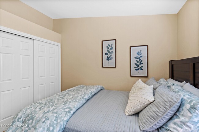Building Photo - 4906 N Sabino Gulch Ct