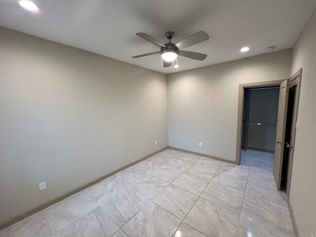 Building Photo - THE DORADO CONDOMINIUMS