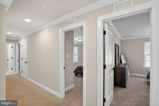 Building Photo - 7986 Benjamin Stoddert Ct