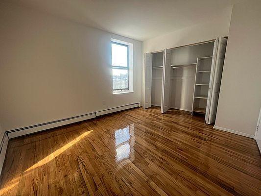 Building Photo - 2 bedroom in BRONX NY 10456