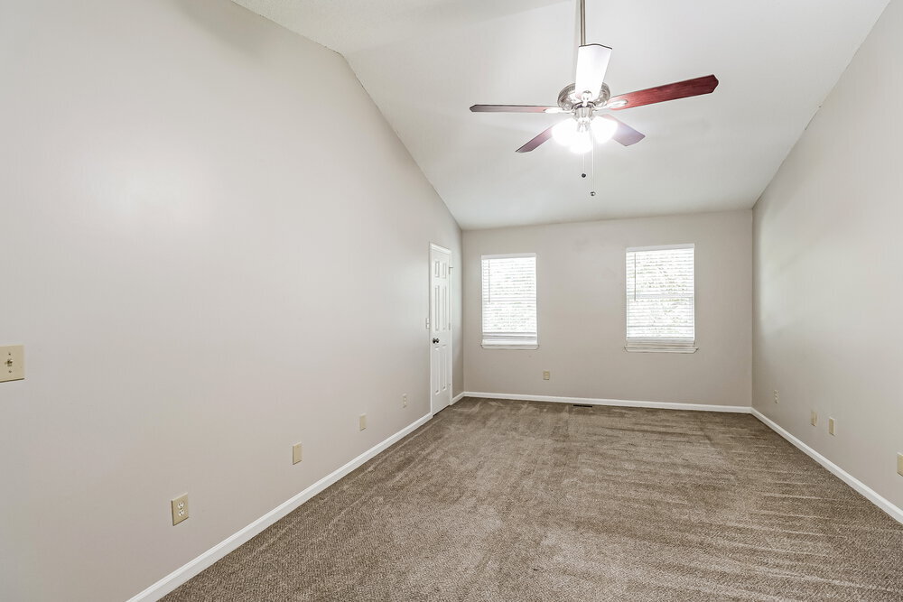 Building Photo - 2341 Castlecomer Dr