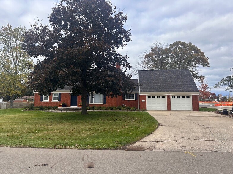 Building Photo - 7987 State St