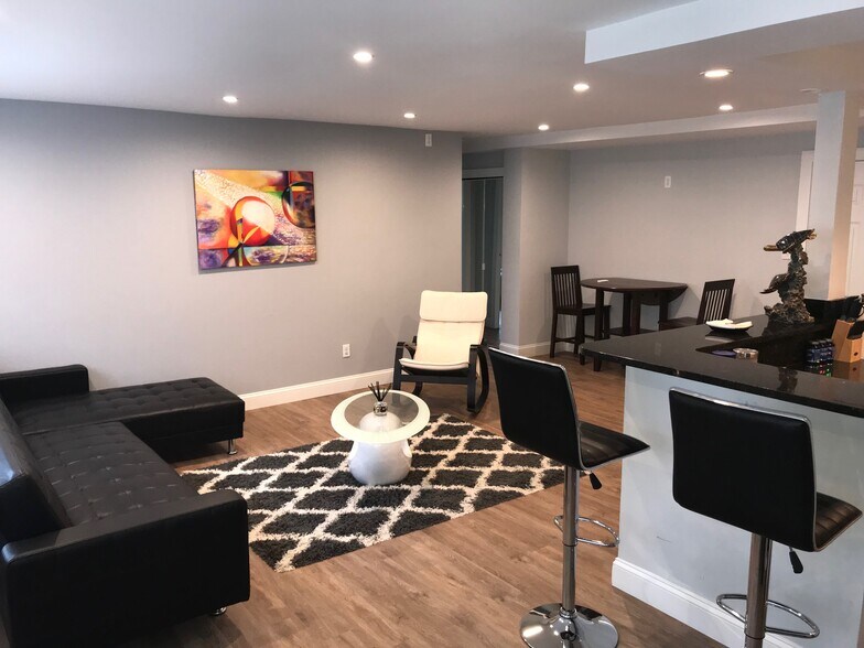 Building Photo - 3900 Tunlaw Rd NW