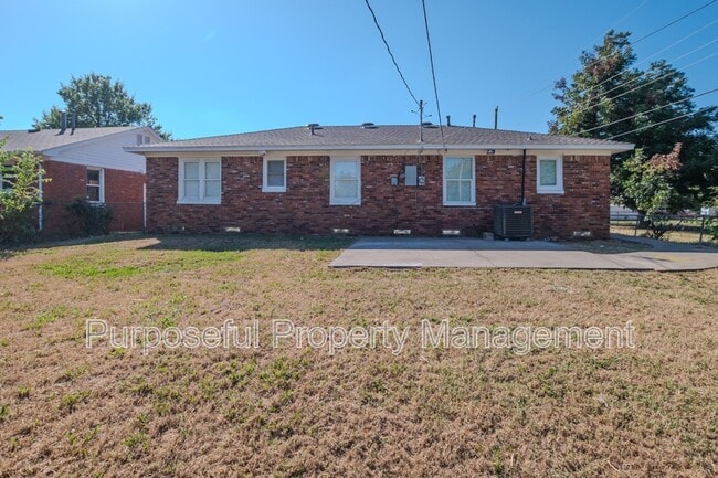 Building Photo - 4712 N Sterling Ave