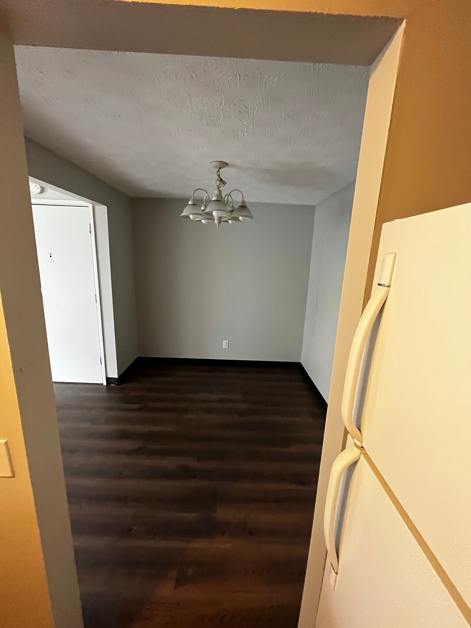 Building Photo - 4734 Castlebar St NW