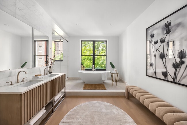 Building Photo - 53 W 85th St