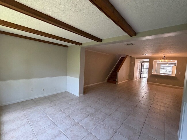 Building Photo - Perfectly located 2/2 townhome in Indialantic