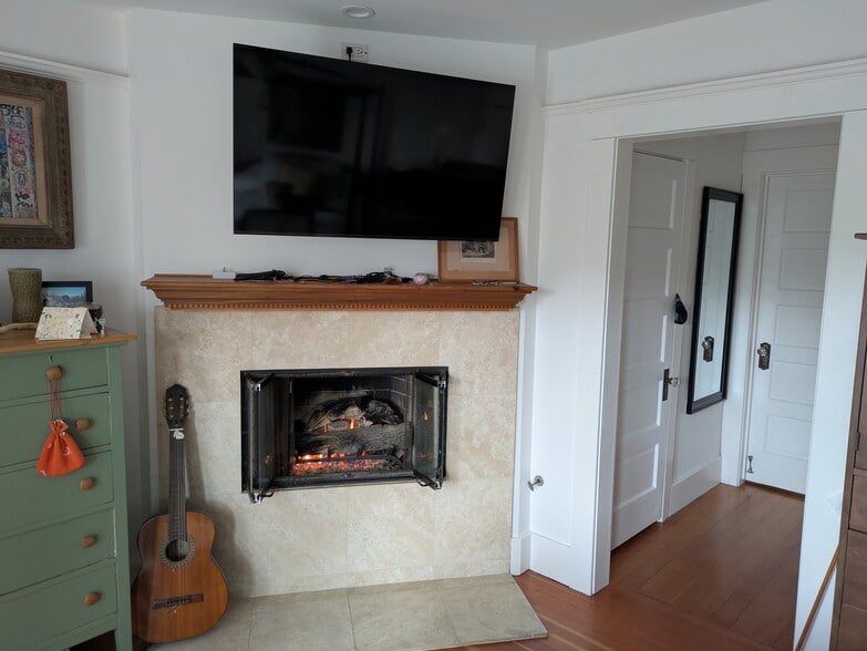 Building Photo - 522 E Maple Ave